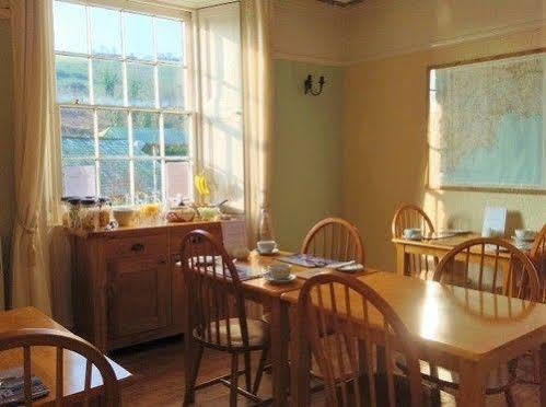 Bed and Breakfast Buckingham House Мевагисси Экстерьер фото