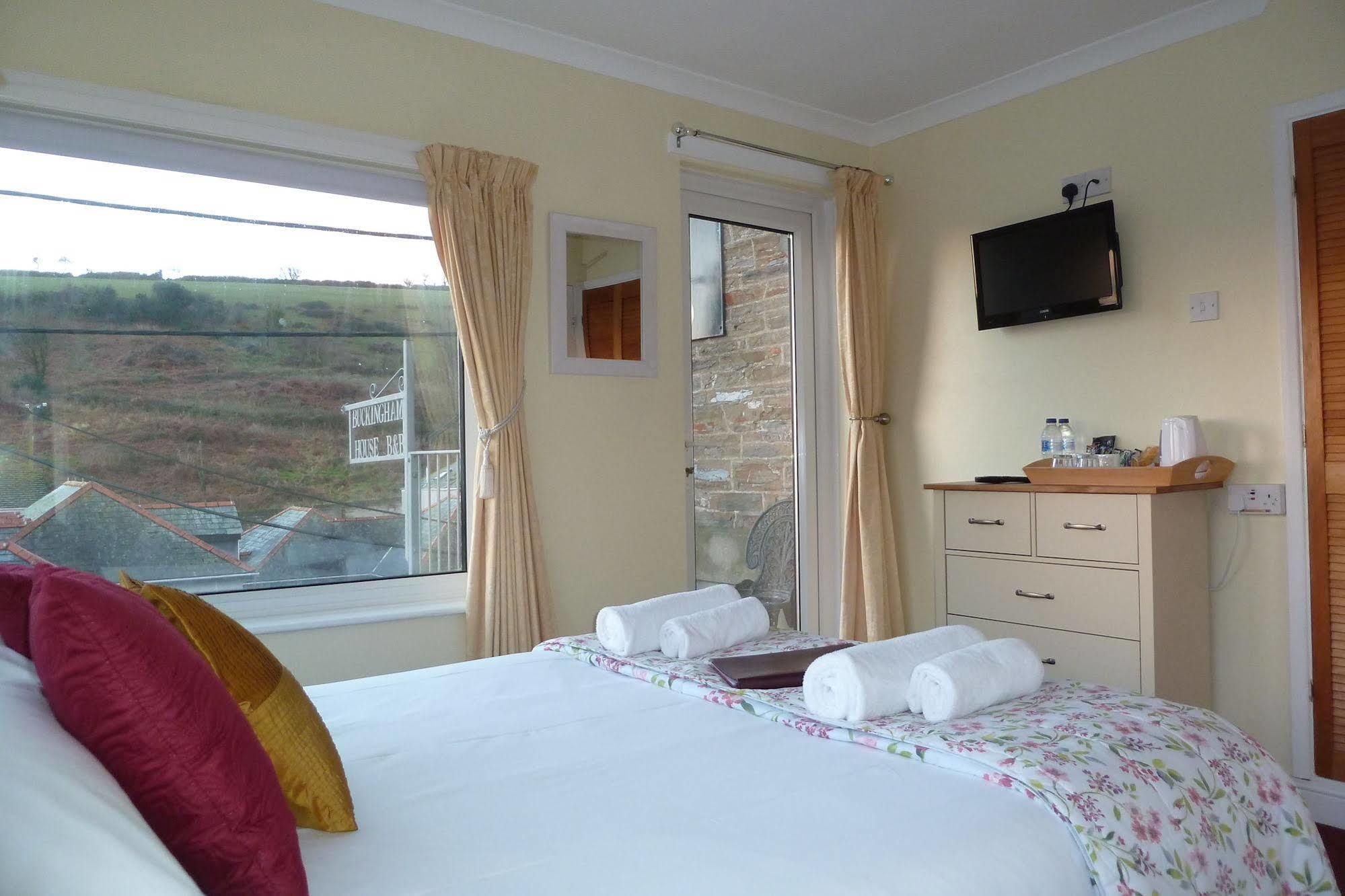 Bed and Breakfast Buckingham House Мевагисси Экстерьер фото