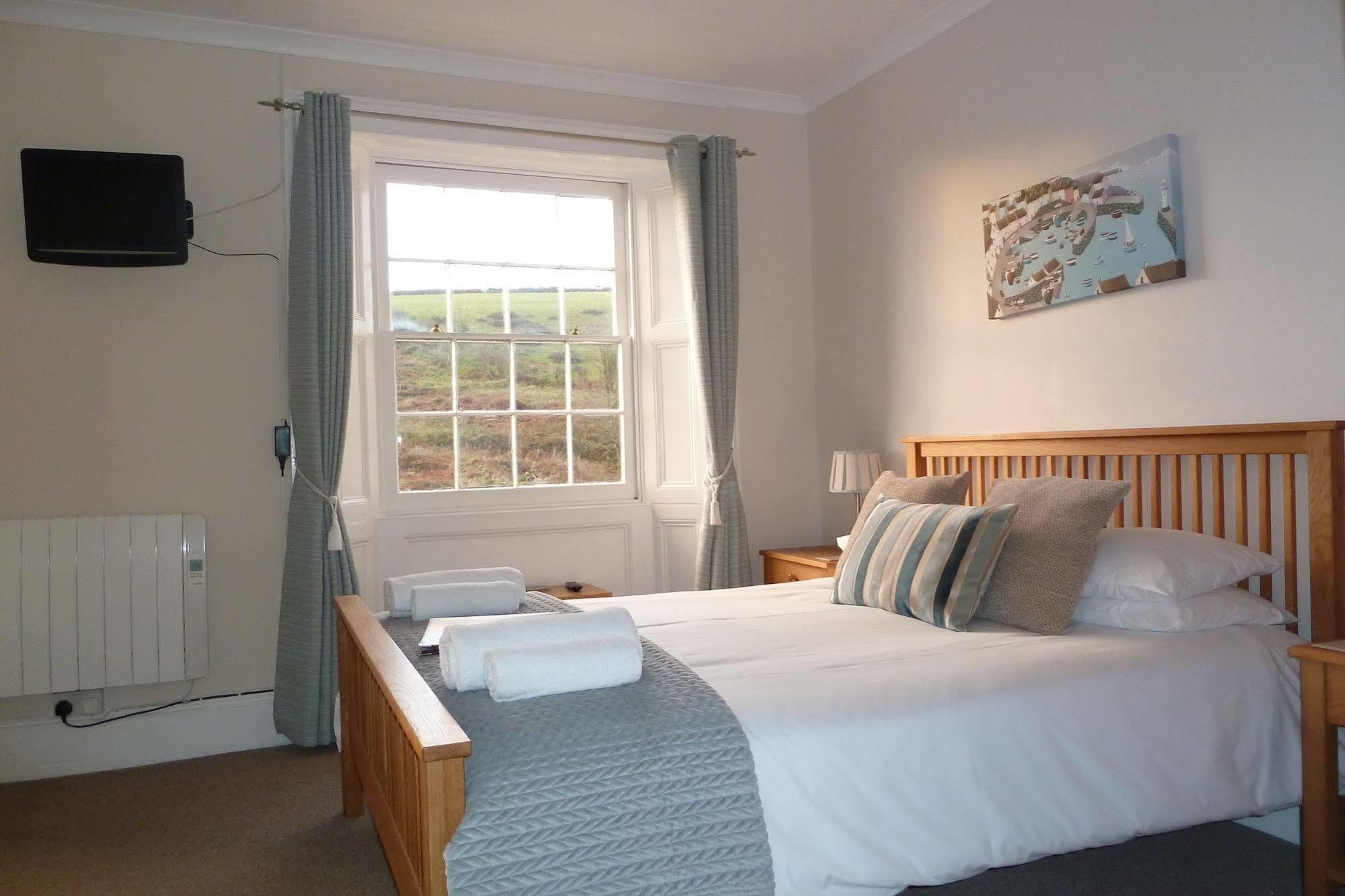 Bed and Breakfast Buckingham House Мевагисси Экстерьер фото