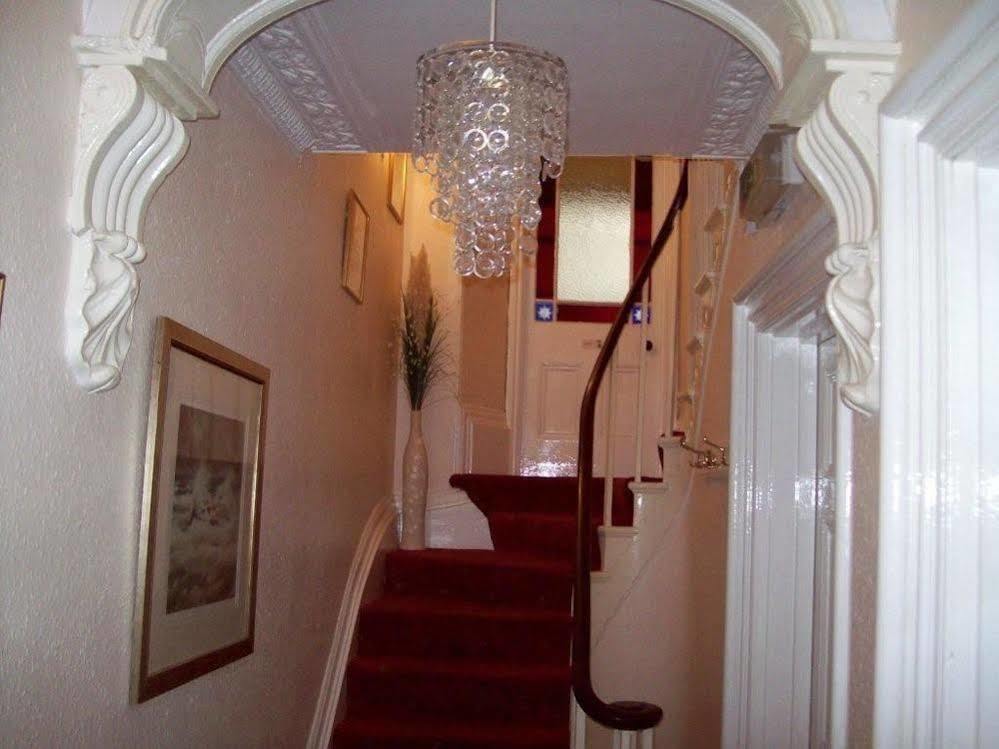 Bed and Breakfast Buckingham House Мевагисси Экстерьер фото